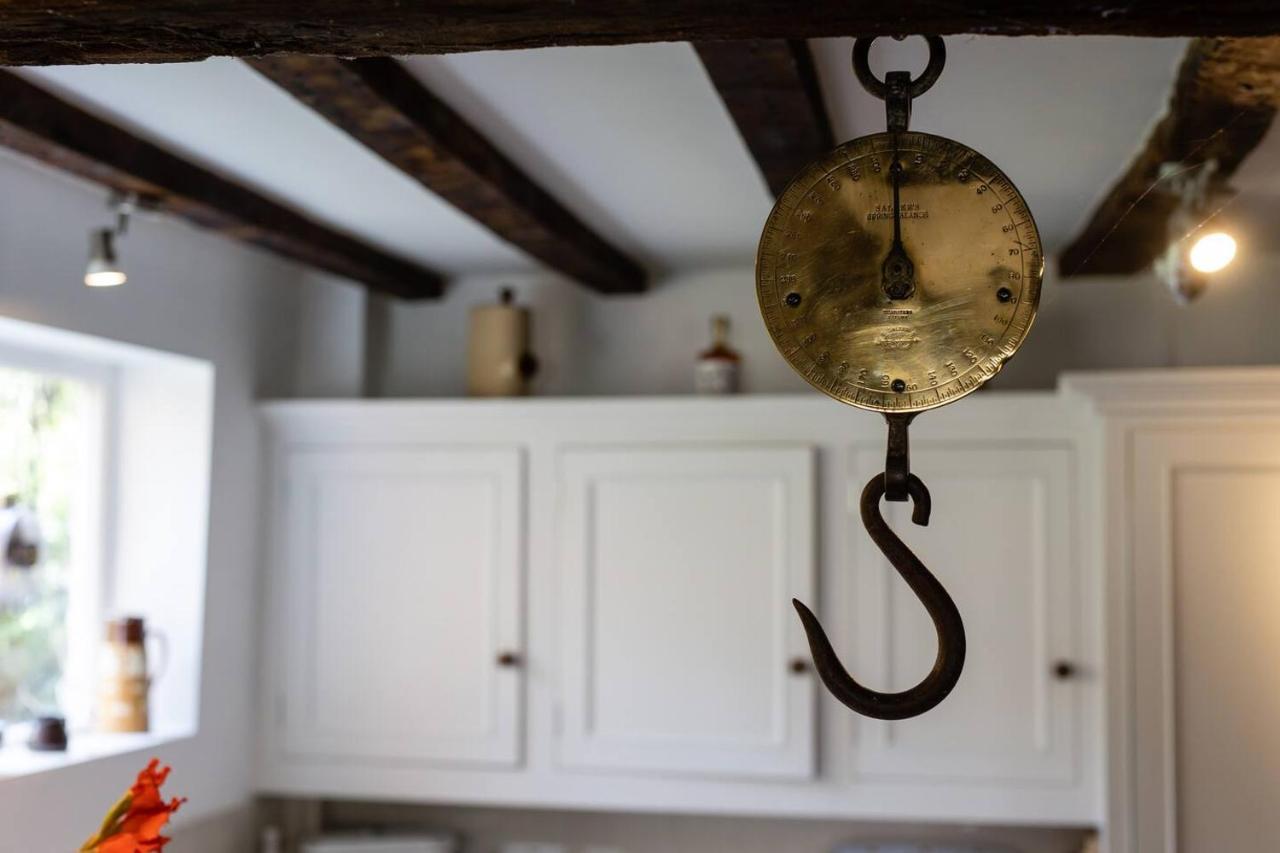 Pass The Keys Magical Period House In The Heart Of Ludlow Buitenkant foto